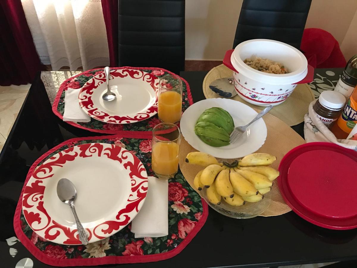 Royal Homestay Moshi Eksteriør bilde