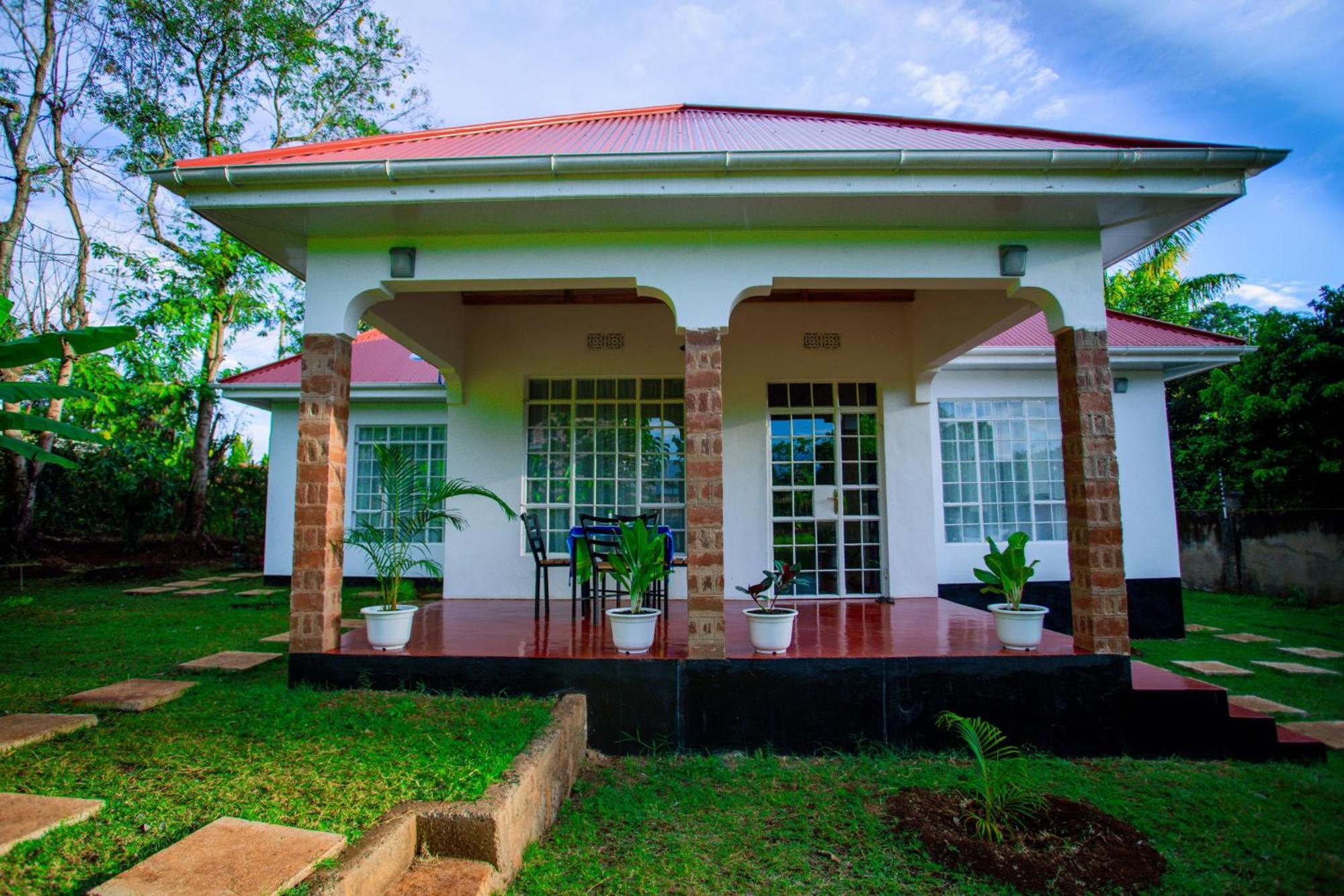Royal Homestay Moshi Eksteriør bilde