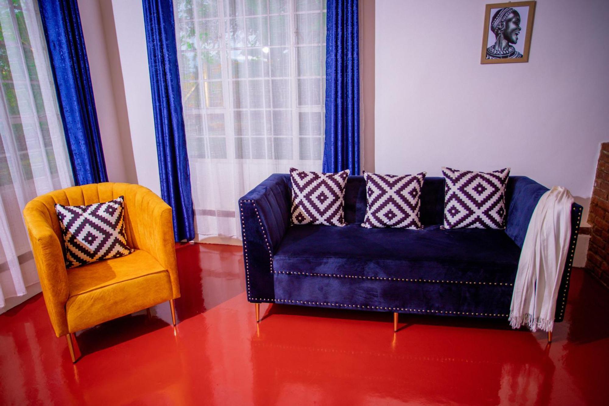 Royal Homestay Moshi Eksteriør bilde