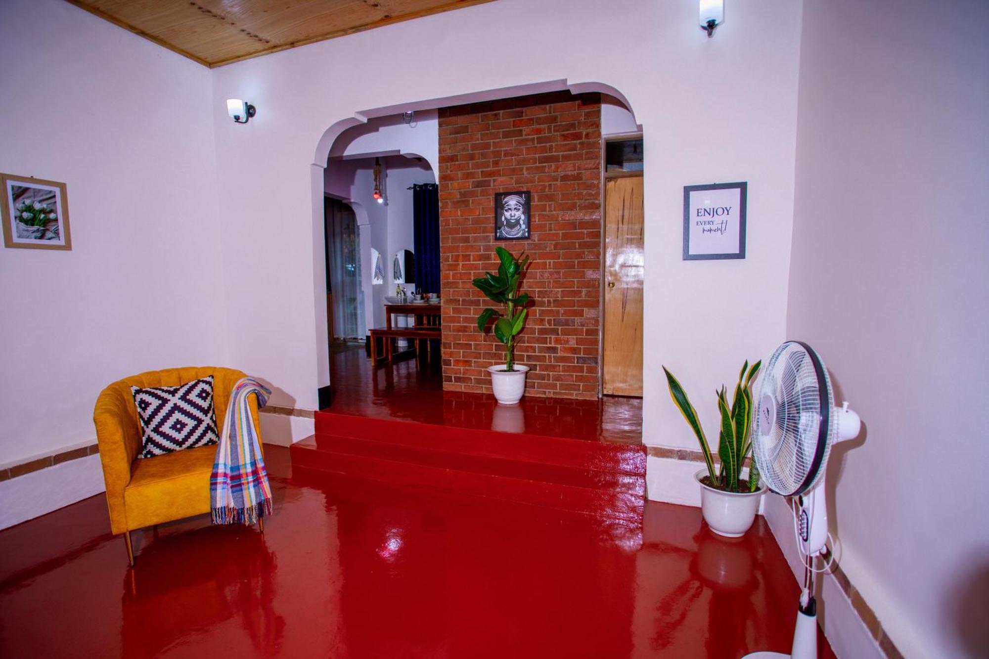 Royal Homestay Moshi Eksteriør bilde
